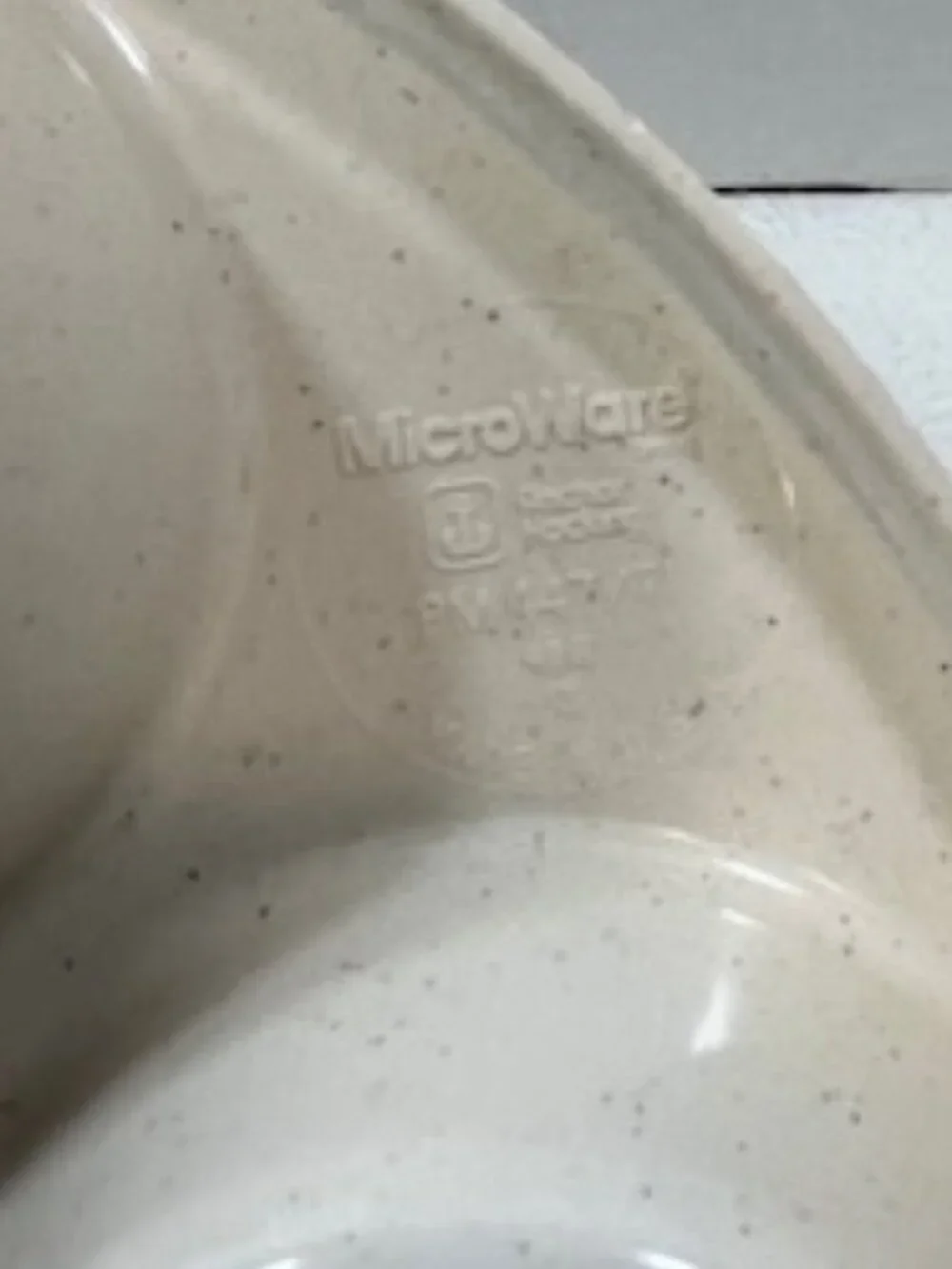 Anchor Hocking Microware vintage cream